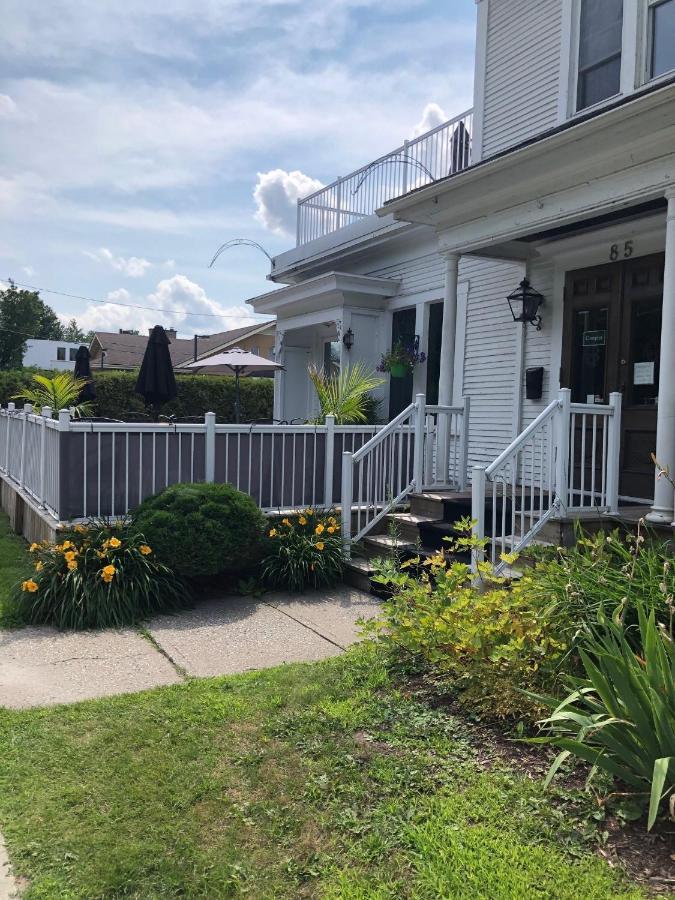 Le Chateau Du Lac Magog Екстериор снимка