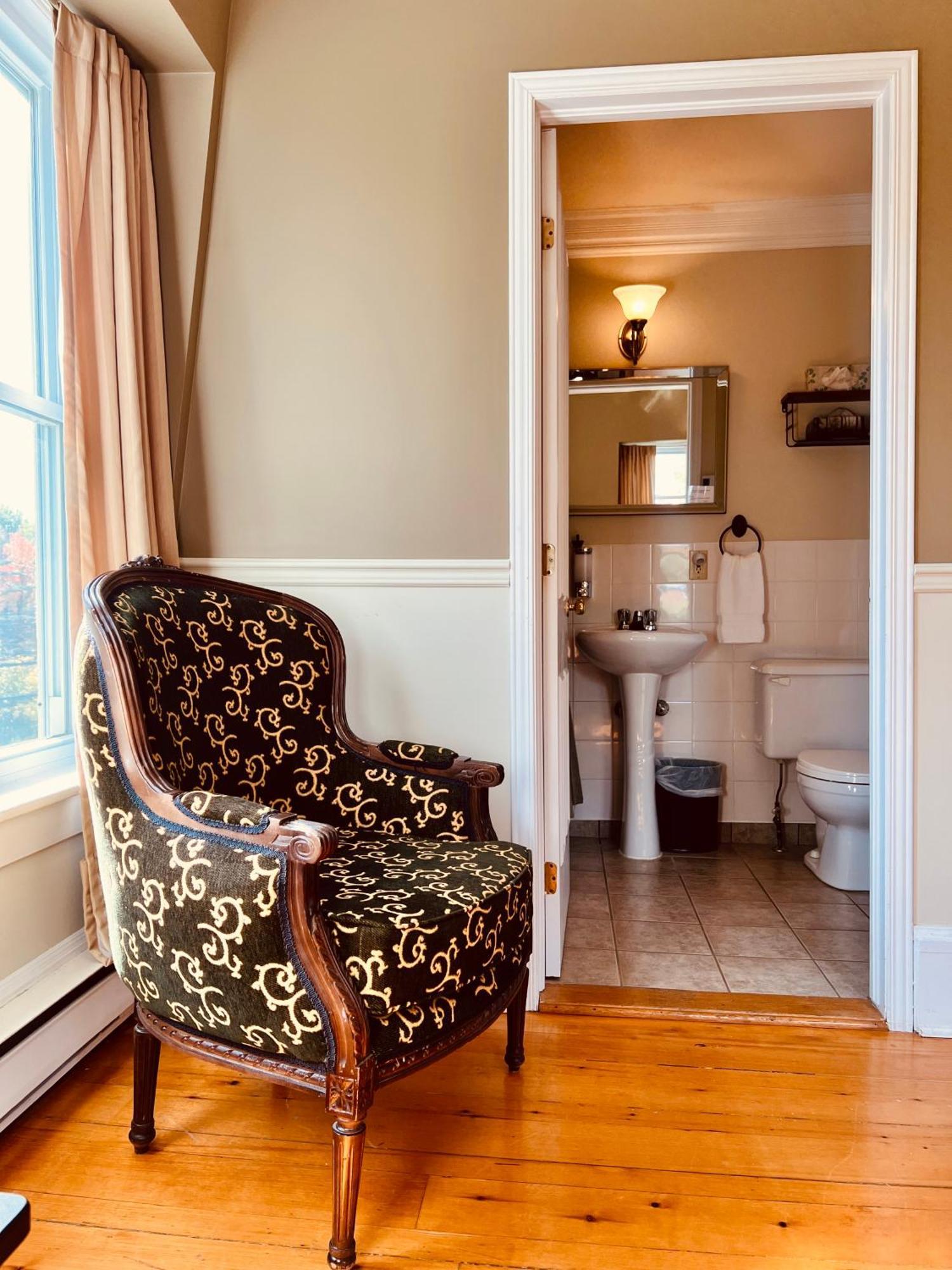 Le Chateau Du Lac Magog Екстериор снимка
